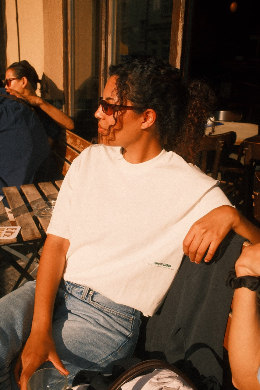 Out of Office Oversized T-Shirt in Creme – Zeitgeist Studios