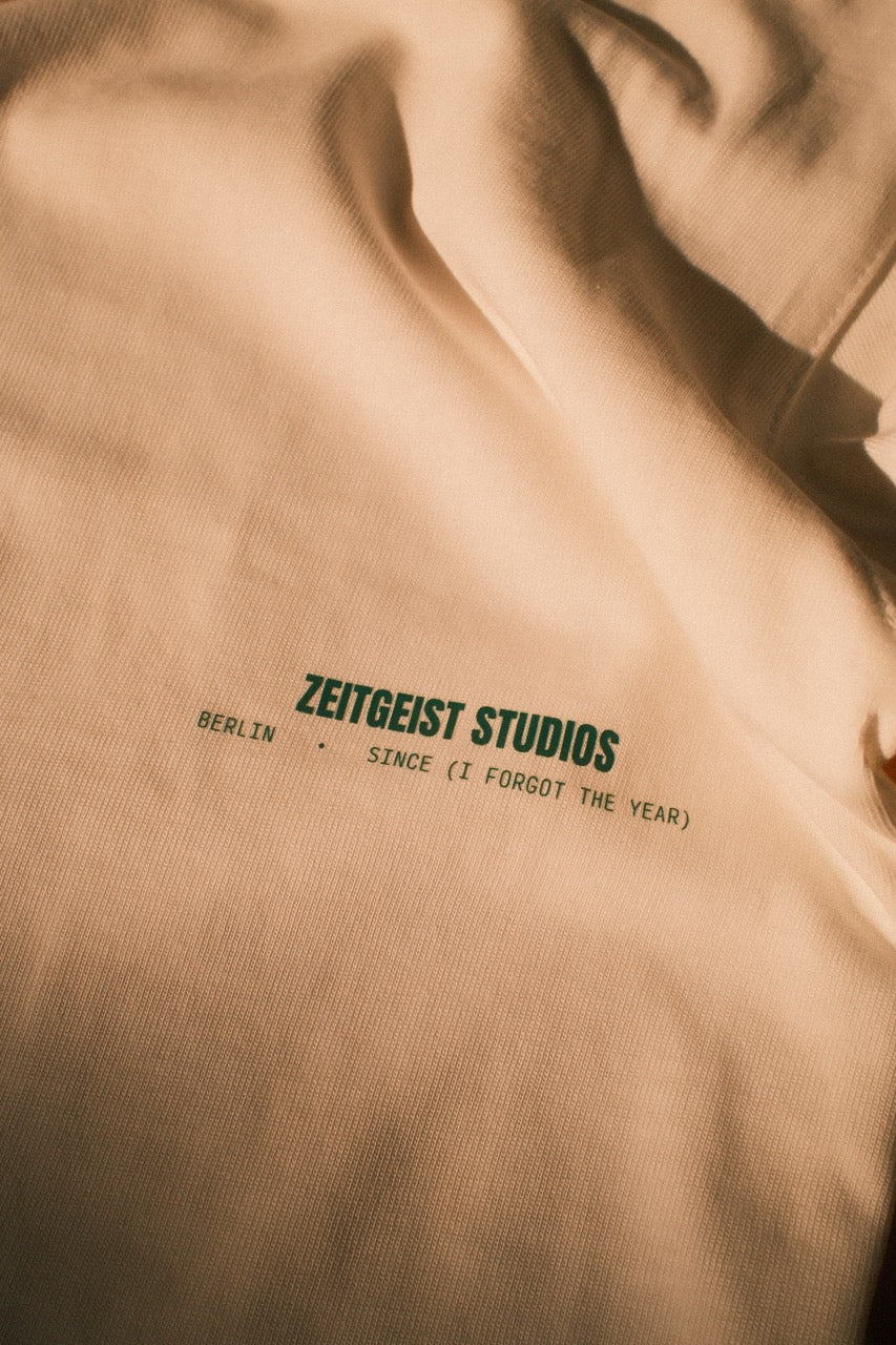 Out of Office Oversized T-Shirt in Creme – Zeitgeist Studios